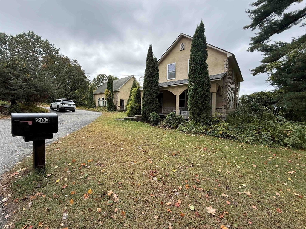 206 Chester - Photo 0