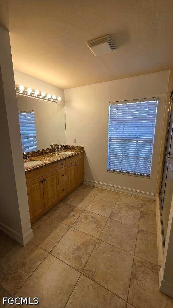 3106 E 10th Street - Photo 17