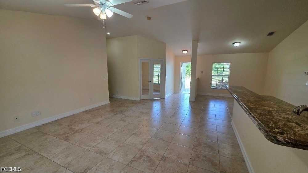 3106 E 10th Street - Photo 5
