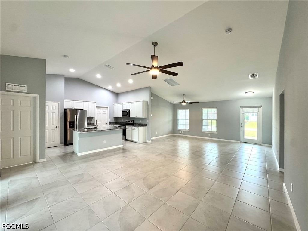1125 Nw 2nd Place - Photo 1