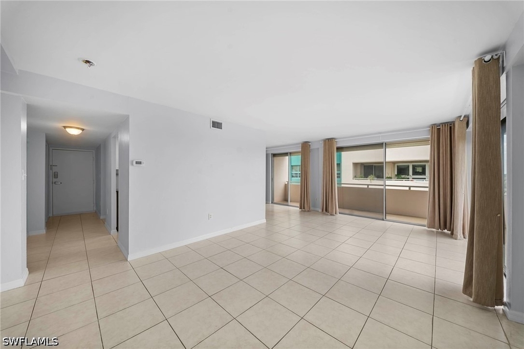 4807 Sunset Court - Photo 3