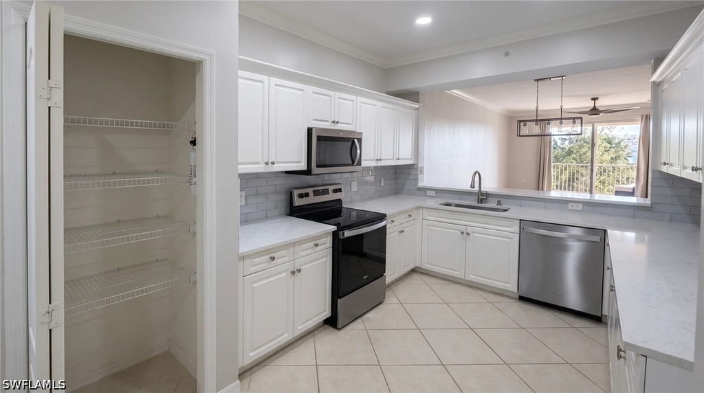 8550 Kingbird Loop - Photo 1