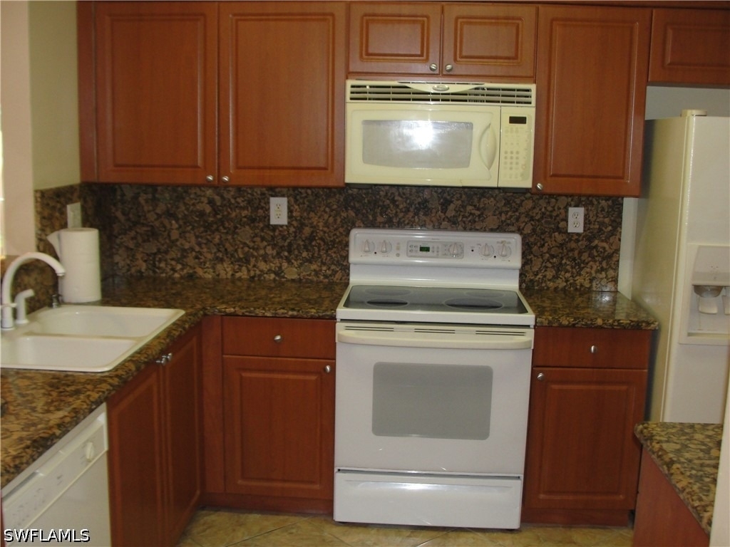 15449 Bellamar Circle - Photo 2