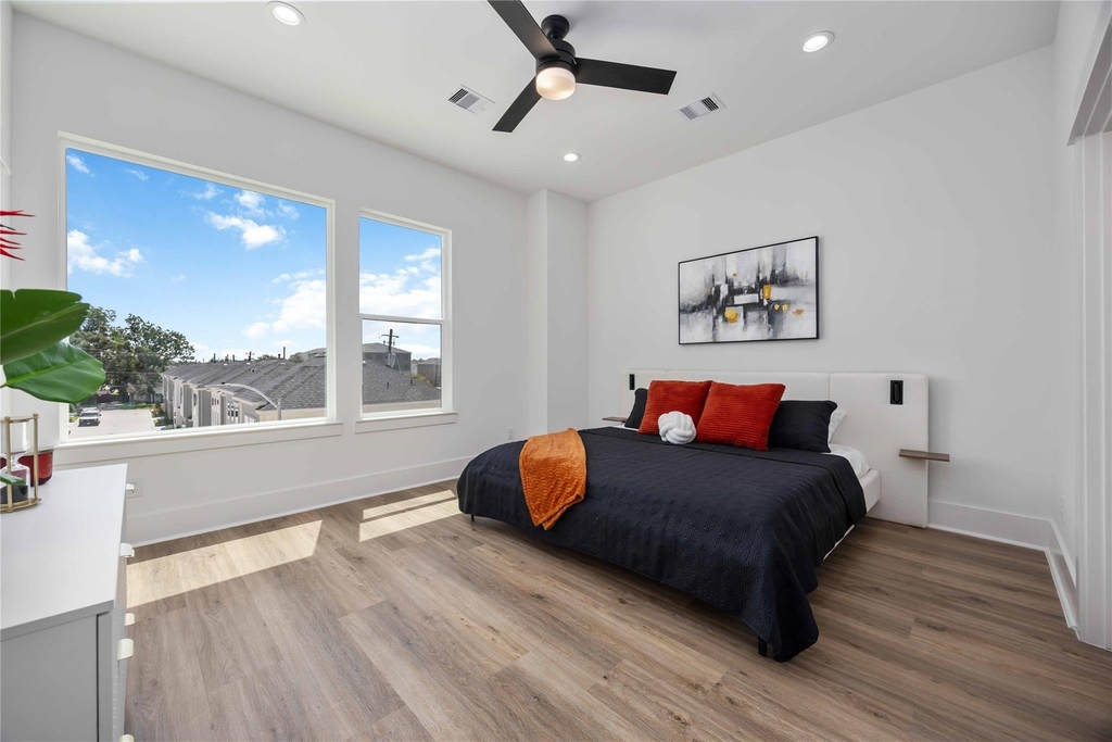 1941 Knoll Square Drive - Photo 8
