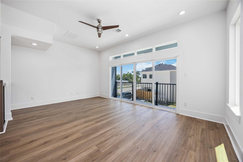 1941 Knoll Square Drive - Photo 4