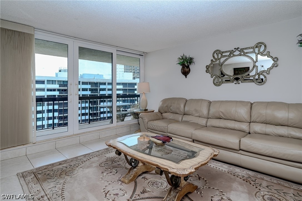 4001 Gulf Shore Boulevard N - Photo 7
