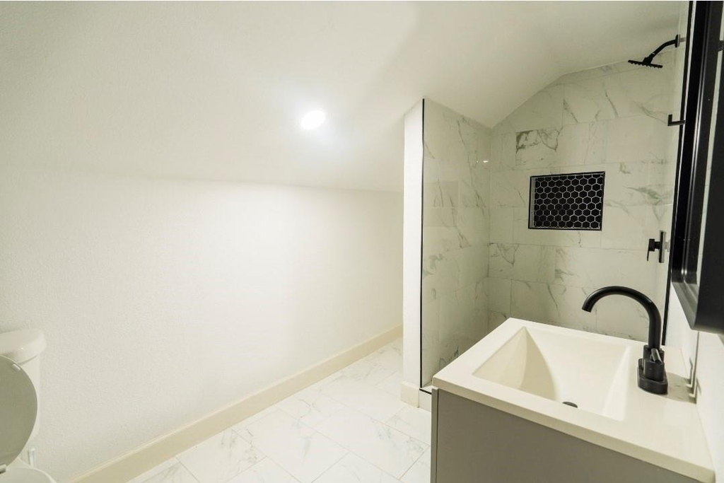 1402 Bayou Shore Drive - Photo 17
