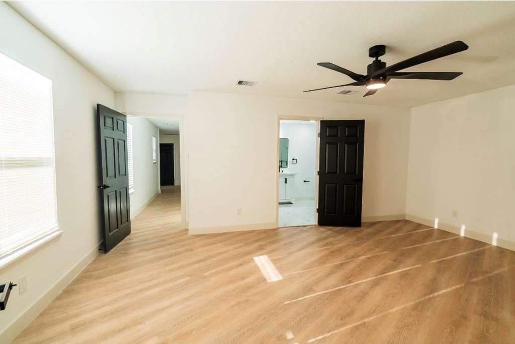1402 Bayou Shore Drive - Photo 45