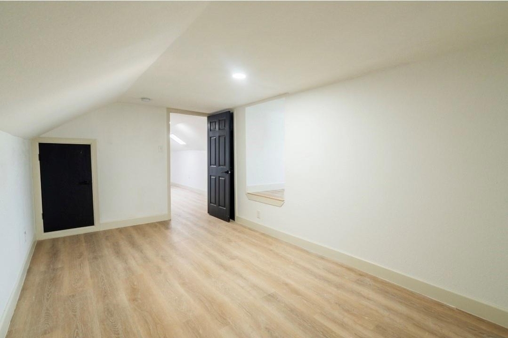 1402 Bayou Shore Drive - Photo 18