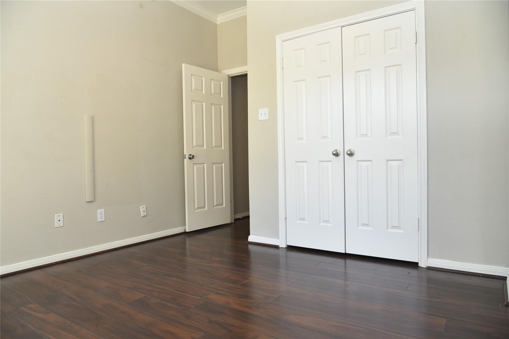 5723 Parryville Drive - Photo 13