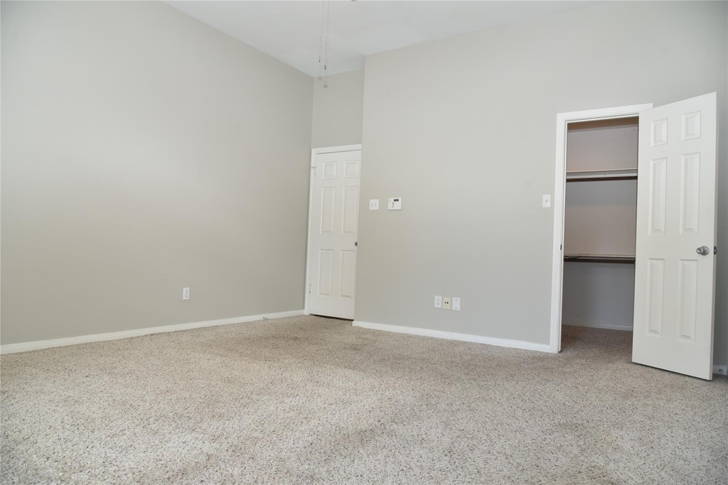5723 Parryville Drive - Photo 9