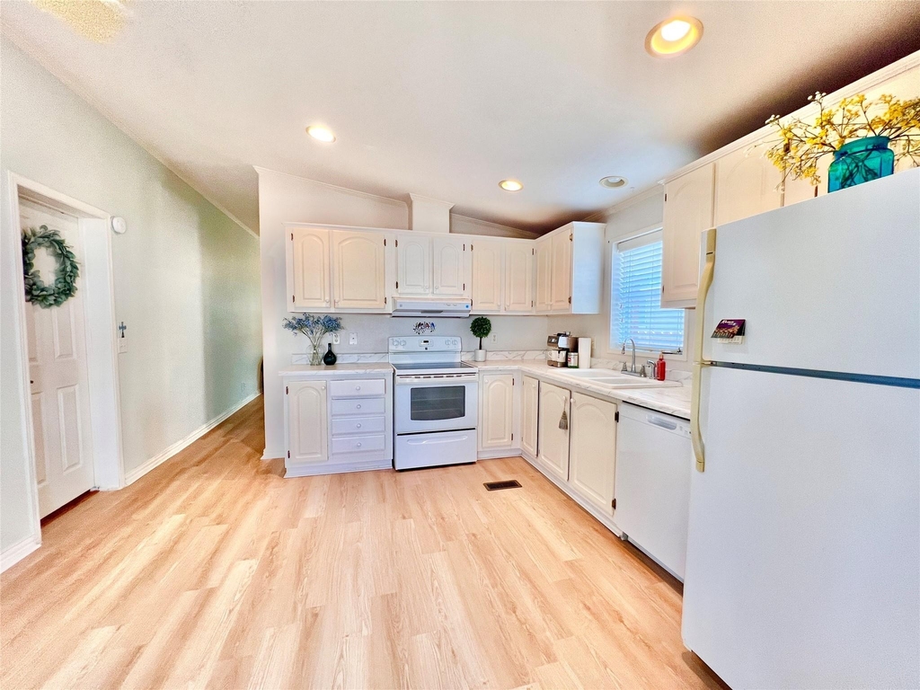 10214 Elderberry Park Lane - Photo 6