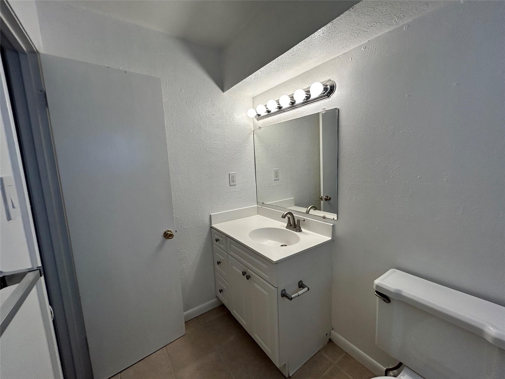 807 Heights Boulevard - Photo 9