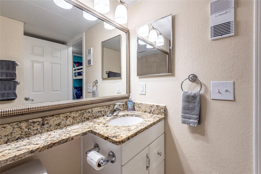 6102 Seawall Boulevard - Photo 13
