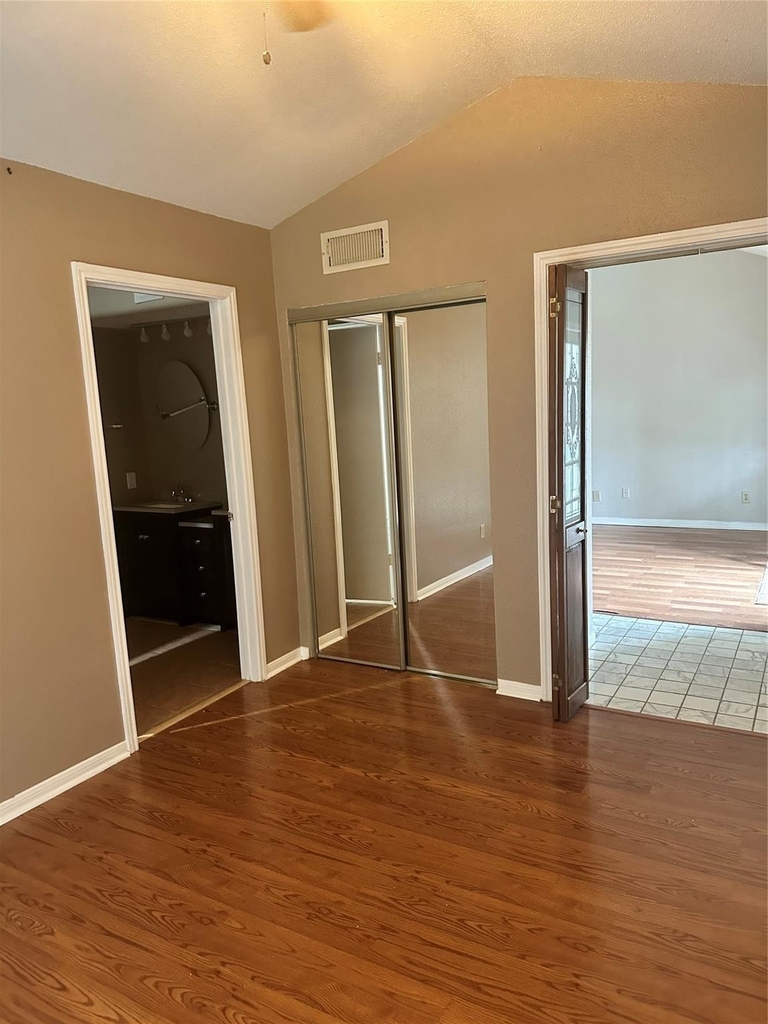 2121 El Paseo Street - Photo 3