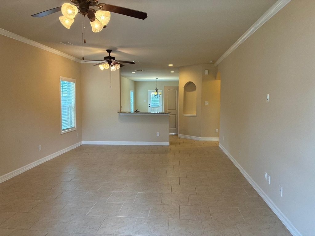 2039 Beacon Chase Ct - Photo 7