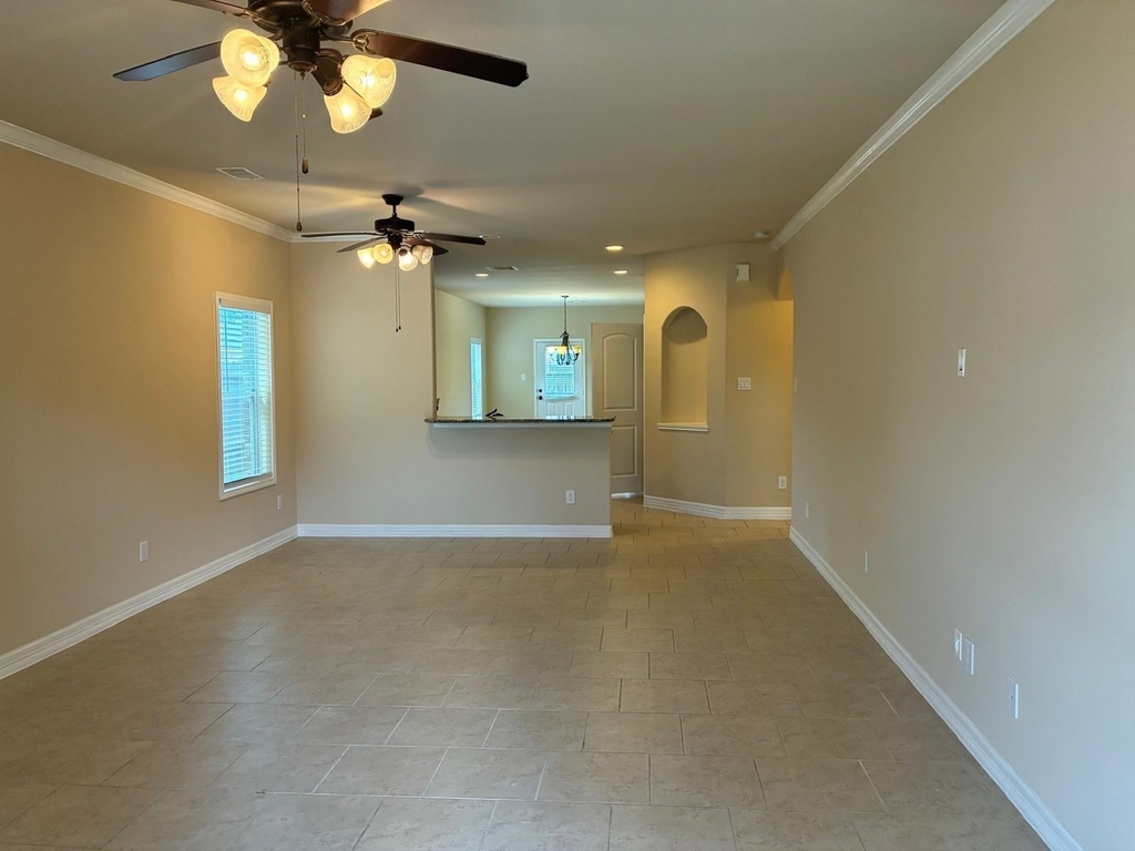 2039 Beacon Chase Ct - Photo 11