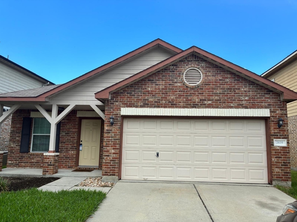 2039 Beacon Chase Ct - Photo 1