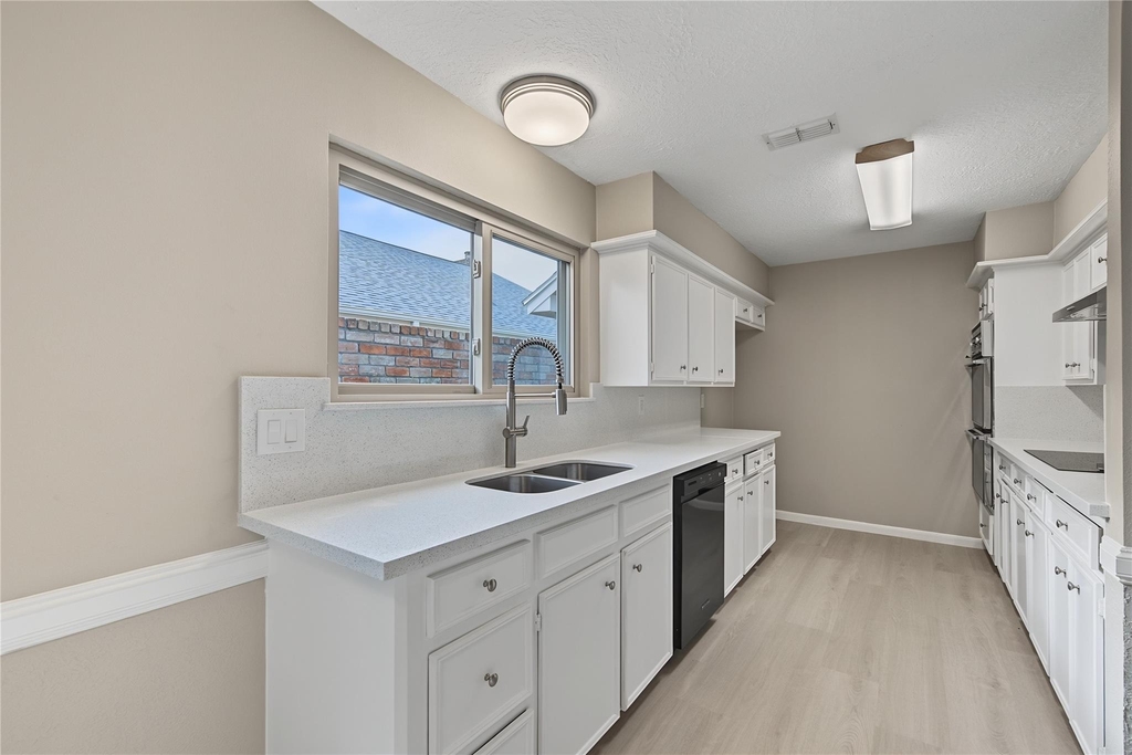 9606 Sandstone Street - Photo 15