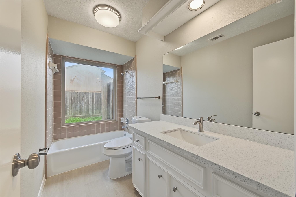9606 Sandstone Street - Photo 33