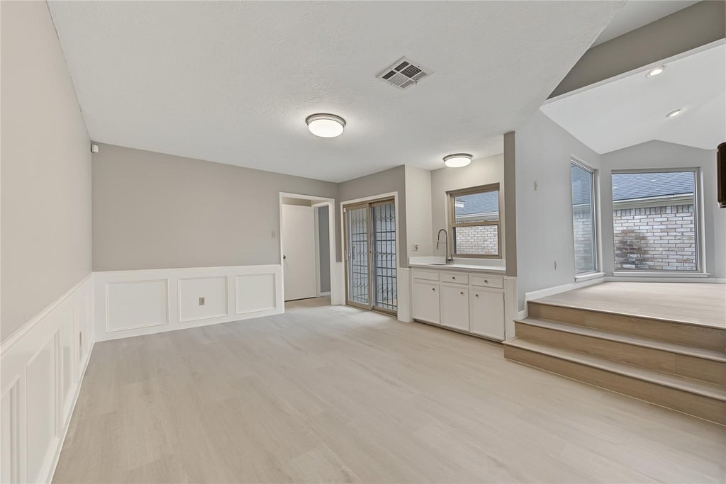 9606 Sandstone Street - Photo 4