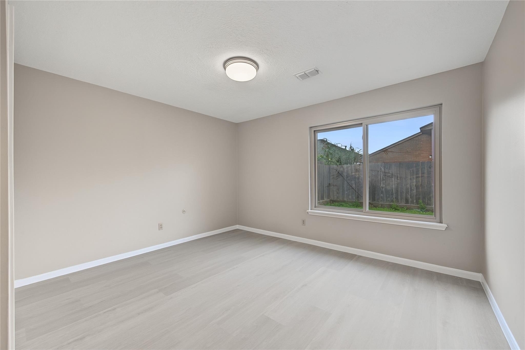 9606 Sandstone Street - Photo 27