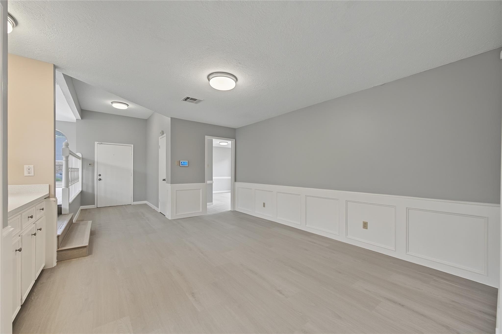 9606 Sandstone Street - Photo 2