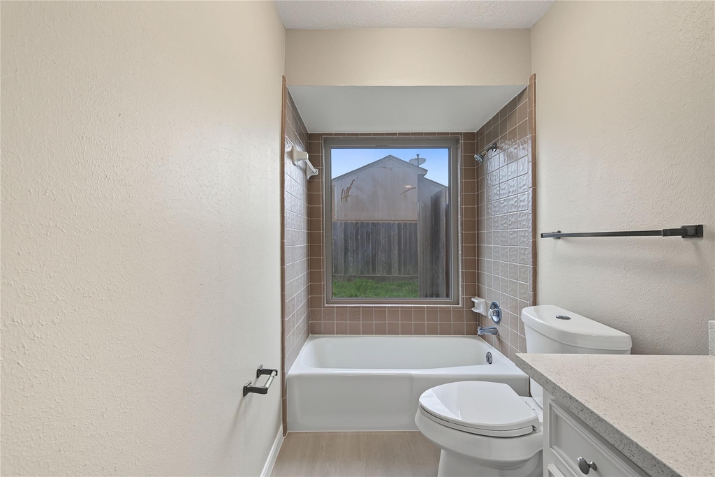 9606 Sandstone Street - Photo 34