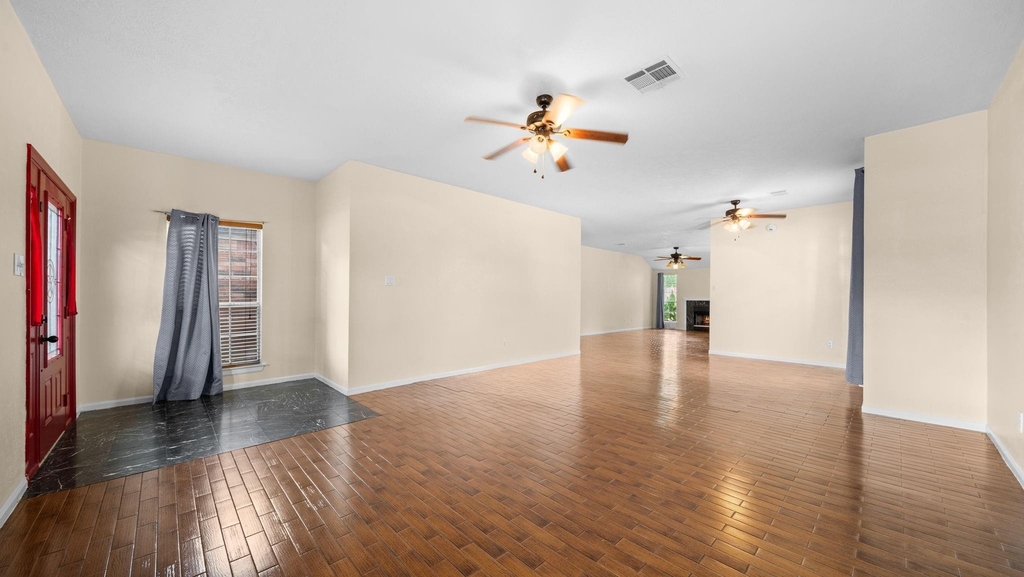 7035 Redwood Falls Drive - Photo 2