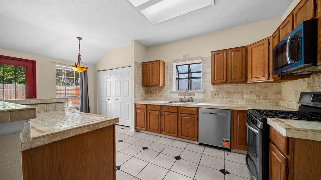 7035 Redwood Falls Drive - Photo 8