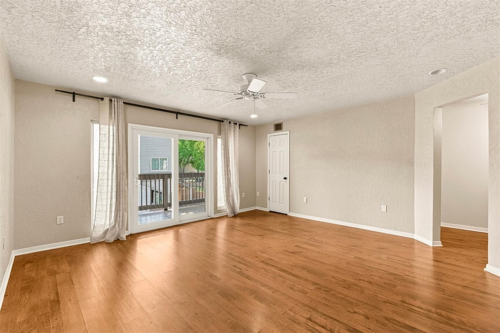 1646 Prairie Mark Lane - Photo 11