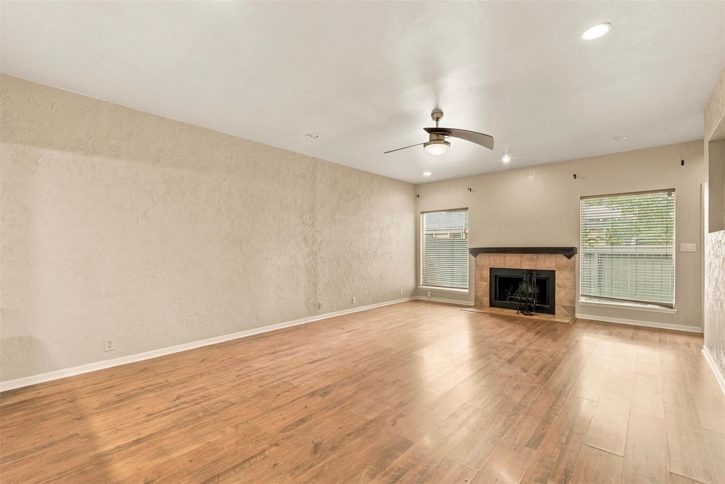 1646 Prairie Mark Lane - Photo 2