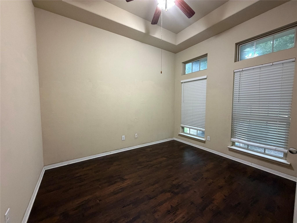 2810 Seabold Drive - Photo 4