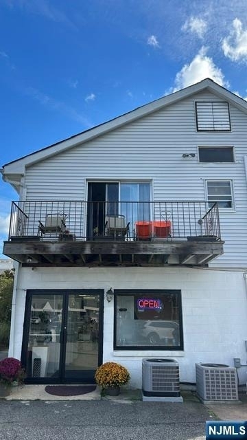 39 Main - Photo 8