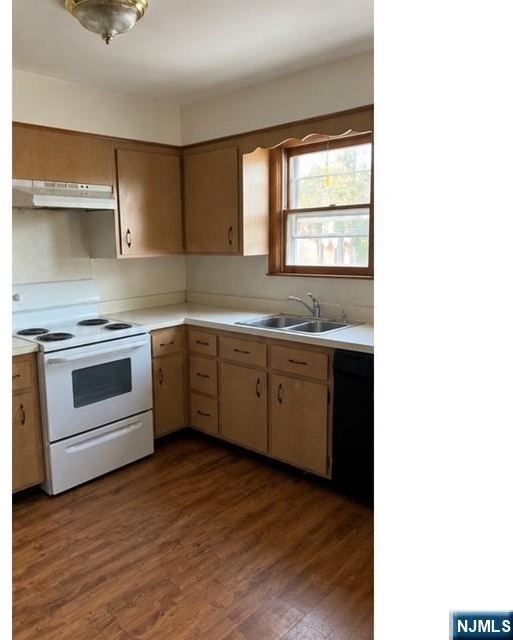 39 Main - Photo 1