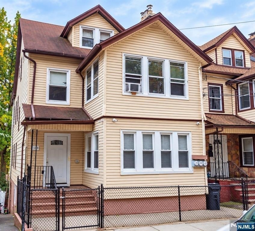169 Woodside - Photo 0