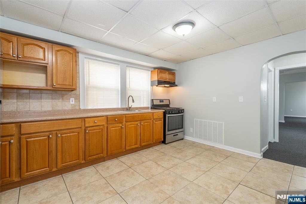 169 Woodside - Photo 8