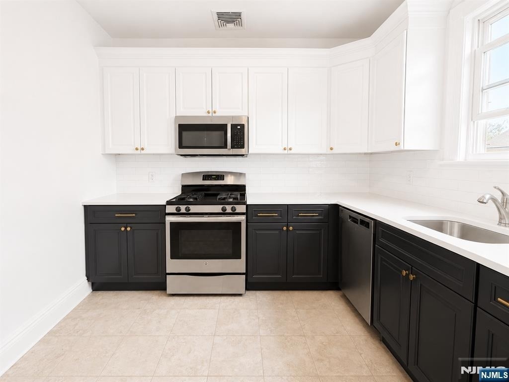 622 Hackensack - Photo 1