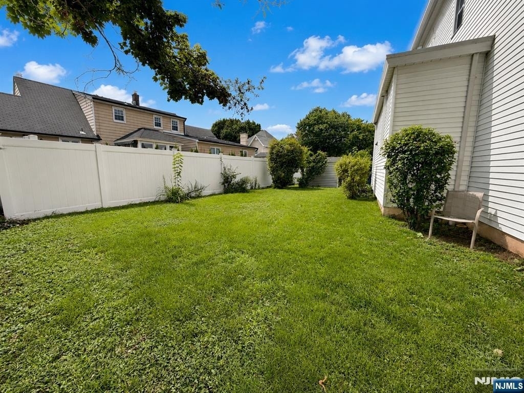 622 Hackensack - Photo 13