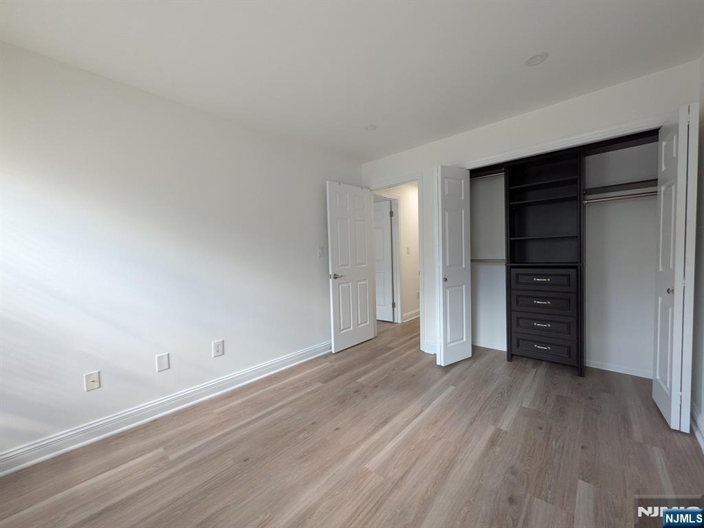 556 Windsor - Photo 7