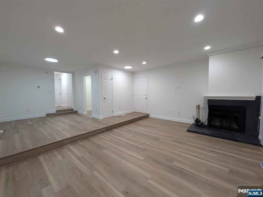 556 Windsor - Photo 0