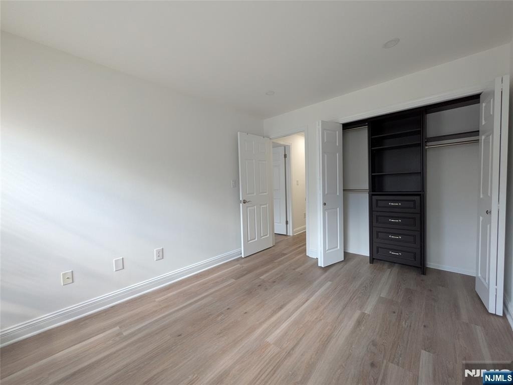 556 Windsor - Photo 17