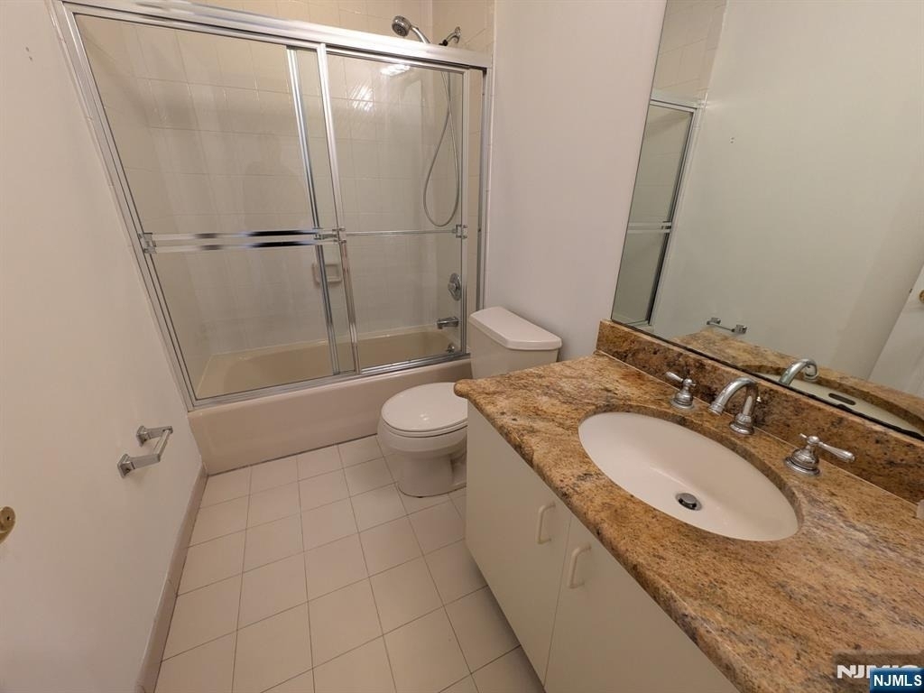556 Windsor - Photo 8