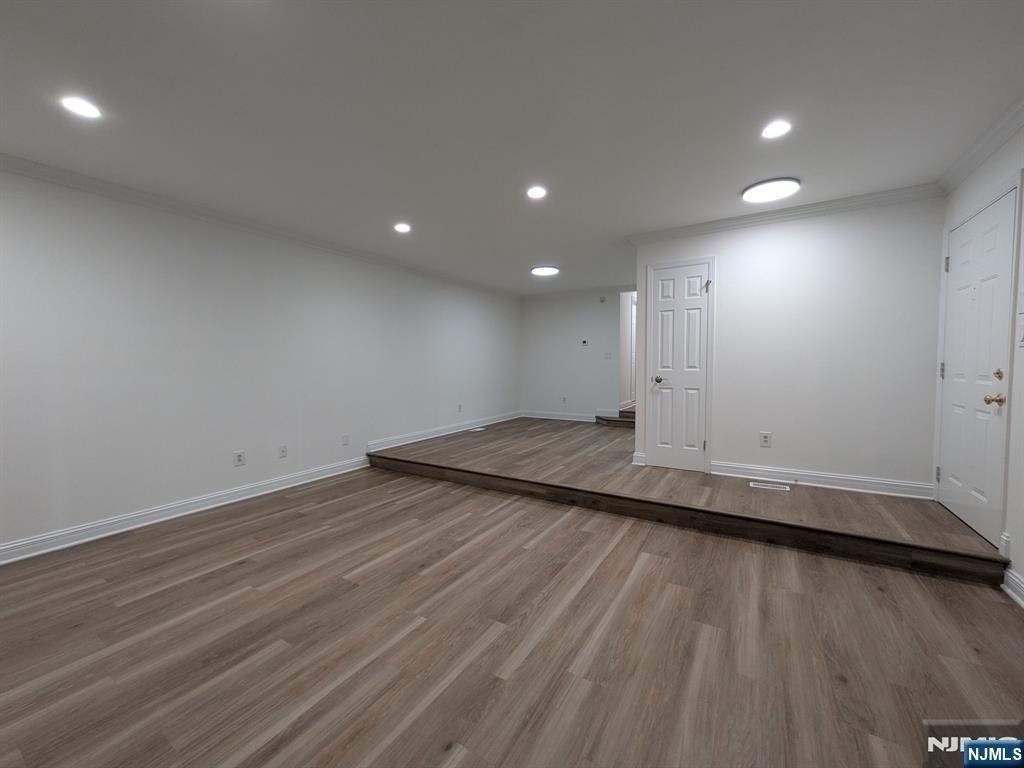556 Windsor - Photo 4