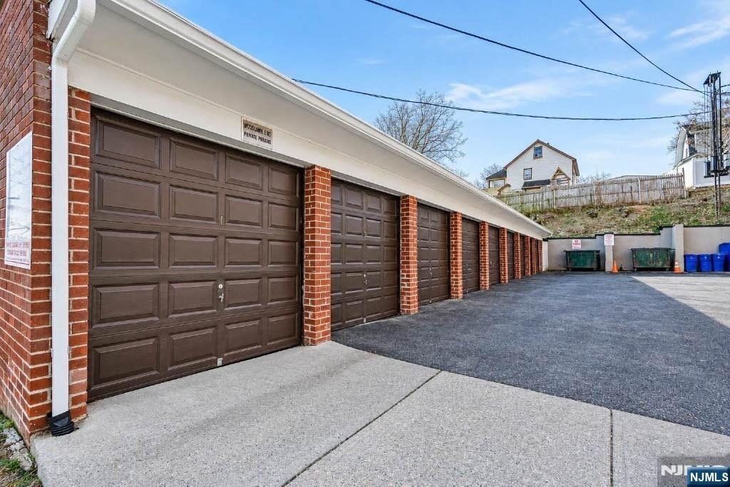 295 Essex - Photo 5