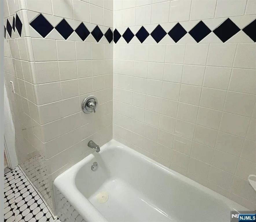 181 Grand - Photo 6