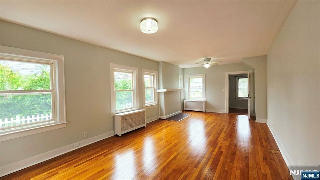 181 Grand - Photo 2