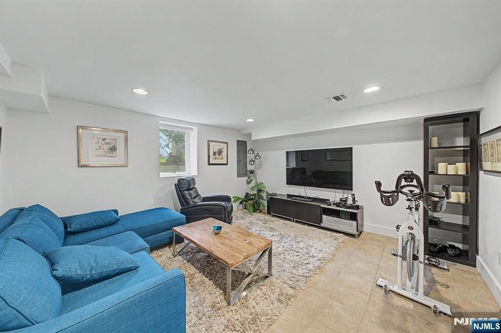 61 Center - Photo 26