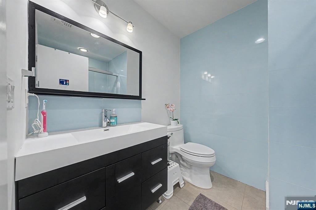 61 Center - Photo 20