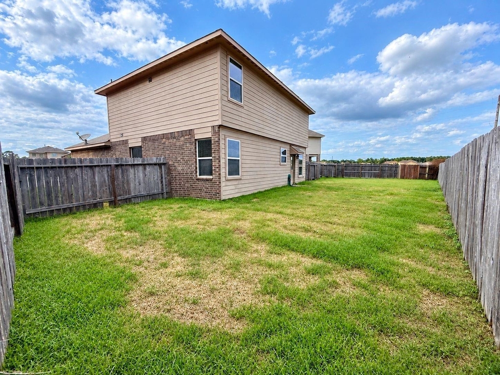10111 Tallcrest Lane - Photo 18